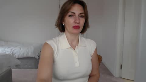 mallinia online show from 11, 2, 2025