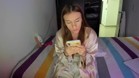 Snapshot of malucam_06 chatting on 2, 12, 2024 instagram nueela online show from 2, 12, 2024