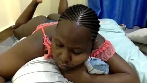 mamasita2023 online show from 11, 11, 2025