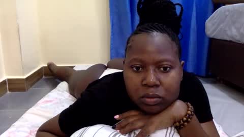 mamasita2023 online show from 19, 1, 2026