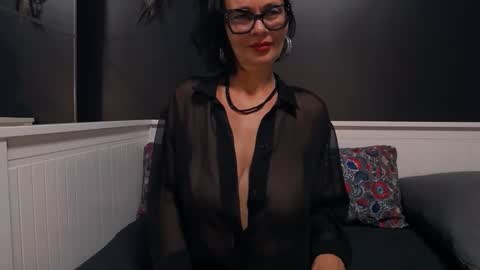 ioana love online show from 21, 5, 2026