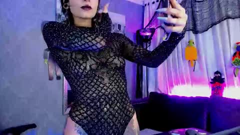 Snapshot of mamushka_ chatting on 29, 10, 2025 online show from 29, 10, 2025