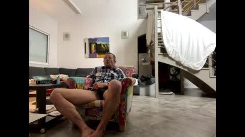 Snapshot of man38110 chatting on 8, 2, 2025 man38110 online show from 8, 2, 2025