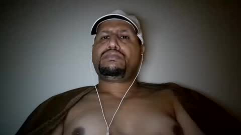 Snapshot of man_new chatting on 11, 3, 2025 Man new online show from 11, 3, 2025