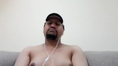 Snapshot of man_new chatting on 8, 11, 2025 Man new online show from 8, 11, 2025