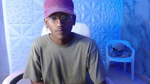 Snapshot of man_sant11 chatting on 12, 4, 2026 man_sant11 online show from 12, 4, 2026