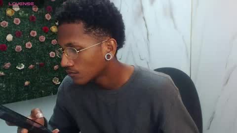Snapshot of man_sant11 chatting on 18, 4, 2026 man_sant11 online show from 18, 4, 2026