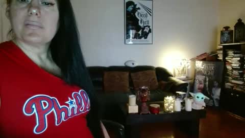 mandaloriangirlsfight online show from 5, 3, 2026