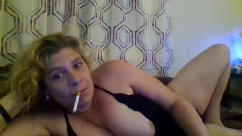 Snapshot of mandilube39 chatting on 4, 6, 2026 mindy22 online show from 4, 6, 2026
