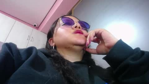 manelik_27 online show from 26, 6, 2026