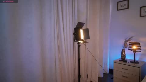   online show from 11, 3, 2025