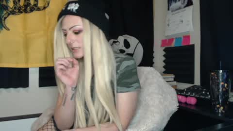 manicmercury online show from 2, 1, 2025