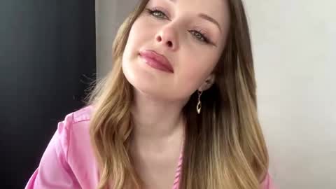 Snapshot of maniemarchitto chatting on 10, 4, 2026 Hey there my name is Sarah online show from 10, 4, 2026
