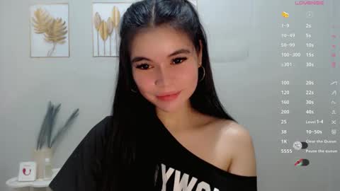 Snapshot of manilynforyou chatting on 5, 11, 2025 manilynforyou online show from 5, 11, 2025