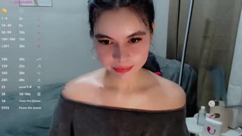 Snapshot of manilynforyou chatting on 19, 11, 2025 manilynforyou online show from 19, 11, 2025