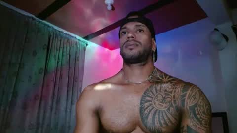 Snapshot of manolofitt chatting on 17, 10, 2025 Manolo online show from 17, 10, 2025