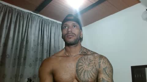 Snapshot of manolofitt chatting on 18, 10, 2025 Manolo online show from 18, 10, 2025