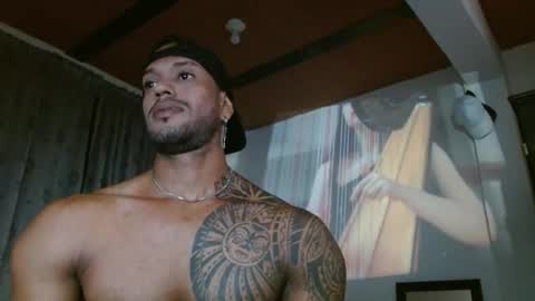 Snapshot of manolofitt chatting on 21, 10, 2025 Manolo online show from 21, 10, 2025