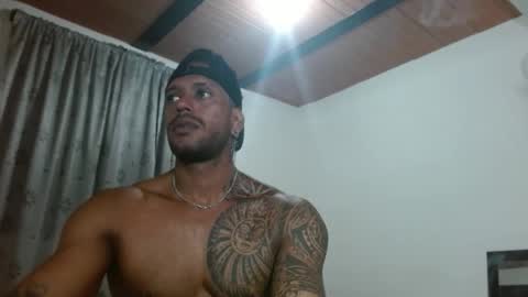 Snapshot of manolofitt chatting on 31, 10, 2025 Manolo online show from 31, 10, 2025