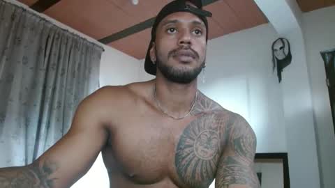 Snapshot of manolofitt chatting on 9, 11, 2025 Manolo online show from 9, 11, 2025