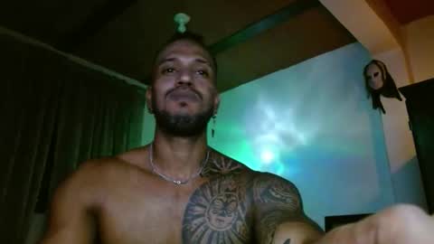 Snapshot of manolofitt chatting on 19, 11, 2025 Manolo online show from 19, 11, 2025