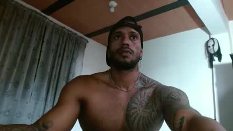 Snapshot of manolofitt chatting on 23, 11, 2025 Manolo online show from 23, 11, 2025