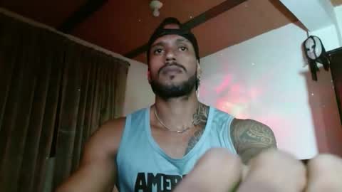 Snapshot of manolofitt chatting on 26, 11, 2025 Manolo online show from 26, 11, 2025