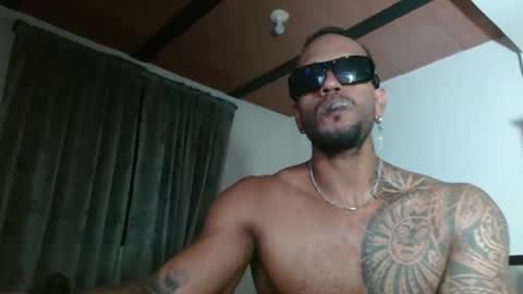 Snapshot of manolofitt chatting on 29, 11, 2025 Manolo online show from 29, 11, 2025