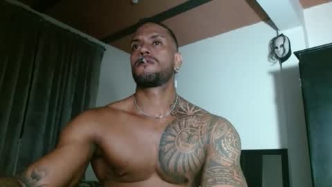 Snapshot of manolofitt chatting on 1, 12, 2025 Manolo online show from 1, 12, 2025