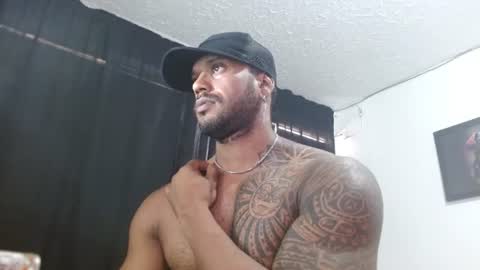 Snapshot of manolofitt chatting on 8, 7, 2026 Manolo online show from 8, 7, 2026