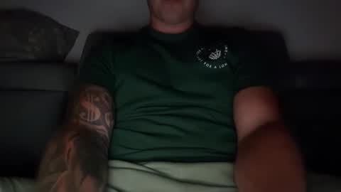 Snapshot of manu231290 chatting on 6, 6, 2026 manu231290 online show from 6, 6, 2026