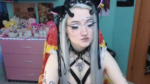 Manuela online show from 14, 4, 2026