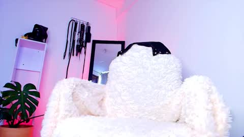 Snapshot of manuevans10 chatting on 4, 12, 2025 manuevans10 online show from 4, 12, 2025