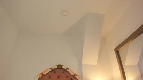 Snapshot of mara_betancurt chatting on 31, 10, 2025 Mara online show from 31, 10, 2025