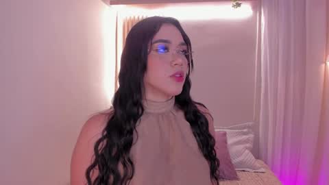 Snapshot of mara_brooks chatting on 12, 11, 2025 Mara online show from 12, 11, 2025