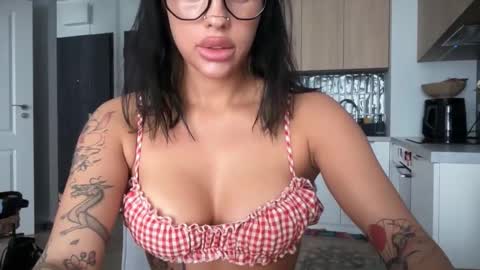 Marakuia online show from 23, 11, 2025