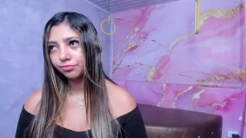 Snapshot of maraluna_ chatting on 4, 5, 2026 Maraluna online show from 4, 5, 2026
