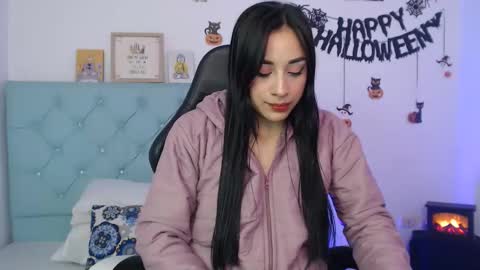 Snapshot of marce0001 chatting on 1, 11, 2025 Marcela online show from 1, 11, 2025