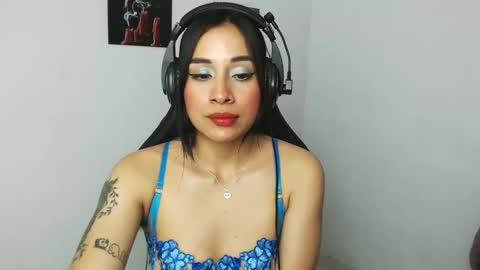 Snapshot of marce0001 chatting on 2, 11, 2025 Marcela online show from 2, 11, 2025