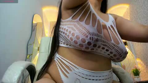 Snapshot of marcela_silva chatting on 22, 9, 2025 marcela_silva online show from 22, 9, 2025