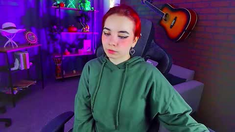 Snapshot of marcelinechi chatting on 4, 12, 2025 MarcelineChi online show from 4, 12, 2025