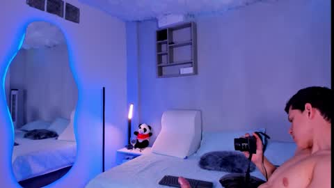 Marco Sullivan online show from 3, 12, 2025