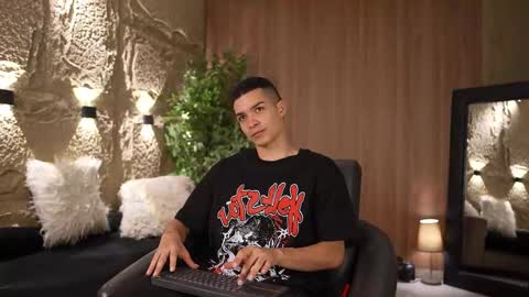 Snapshot of marcoyethan chatting on 10, 9, 2025 Marco and Ethan online show from 10, 9, 2025
