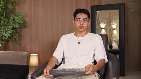 Snapshot of marcoyethan chatting on 6, 10, 2025 Marco and Ethan online show from 6, 10, 2025