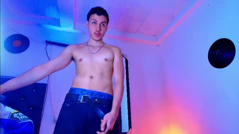 Snapshot of marcus_hanks1 chatting on 31, 5, 2026 Marcus hanks1 online show from 31, 5, 2026