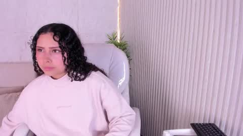 Snapshot of marelynsummer chatting on 23, 4, 2026 Marelyn online show from 23, 4, 2026