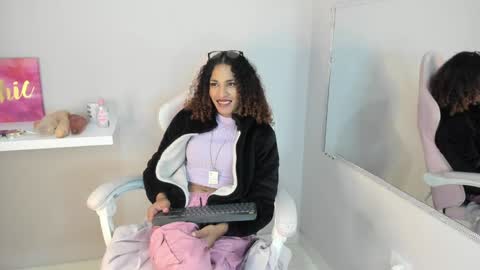 marfilastrom online show from 10, 1, 2025