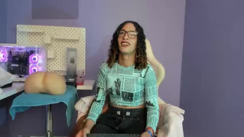 marfilastrom online show from 8, 9, 2025