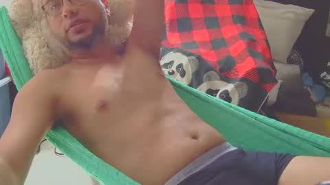 Snapshot of margaritoround3 chatting on 4, 12, 2025 margaritoround3 online show from 4, 12, 2025