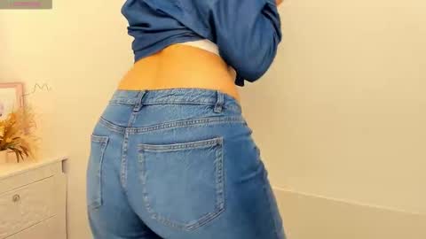 Snapshot of margobloom chatting on 2, 12, 2025 Margo online show from 2, 12, 2025